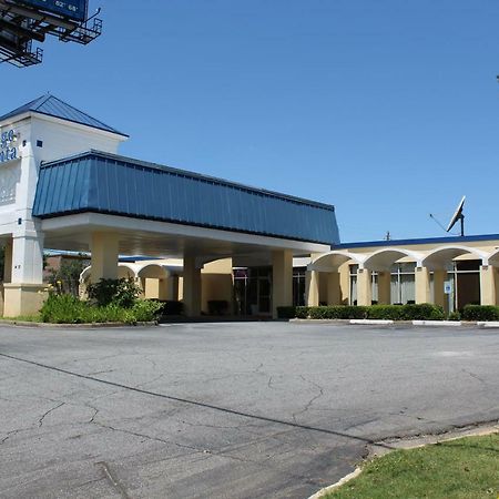 Lodge Atlanta Doraville Exterior photo